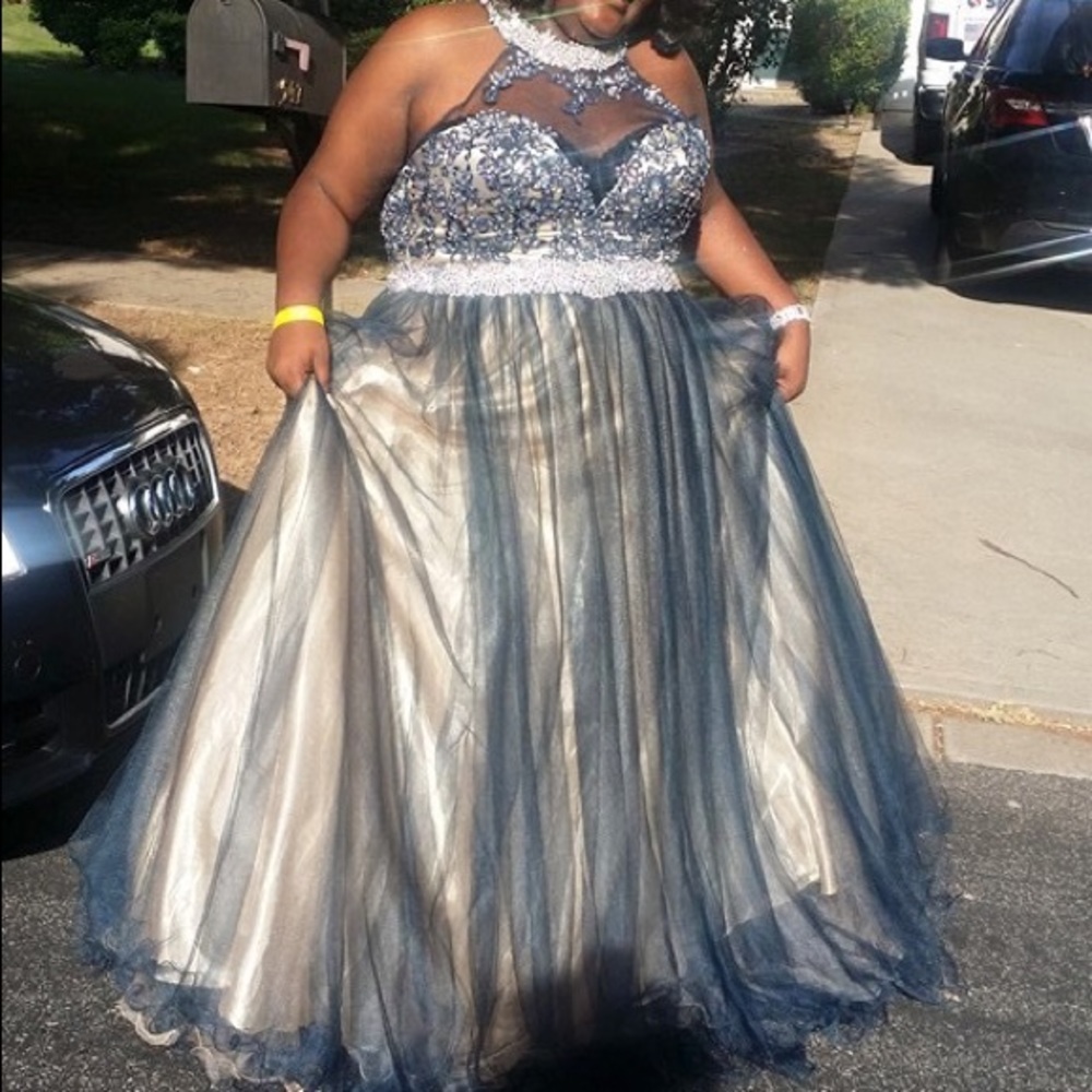 Gorgeous formal dresses for sale!!